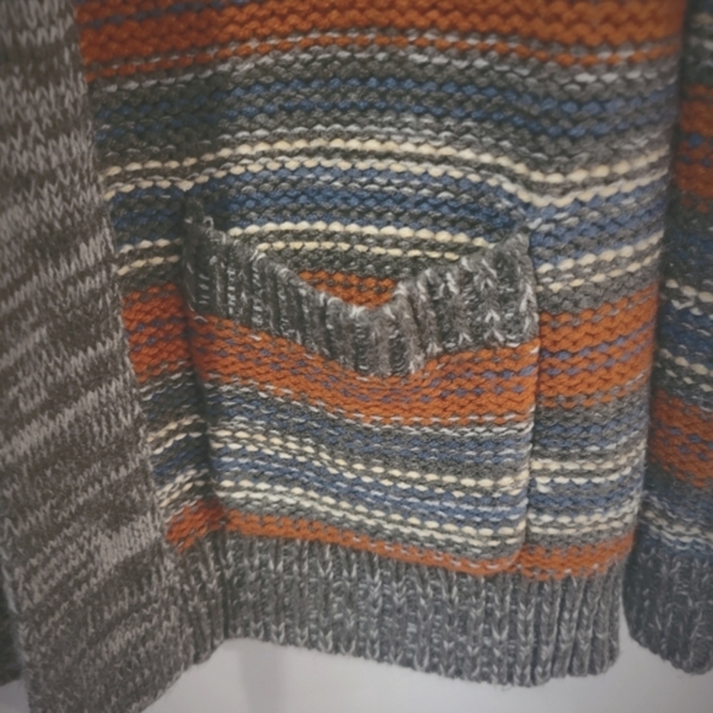 Awesome Roxy Aztec Style Knit Cardigan - Picture 5 of 6